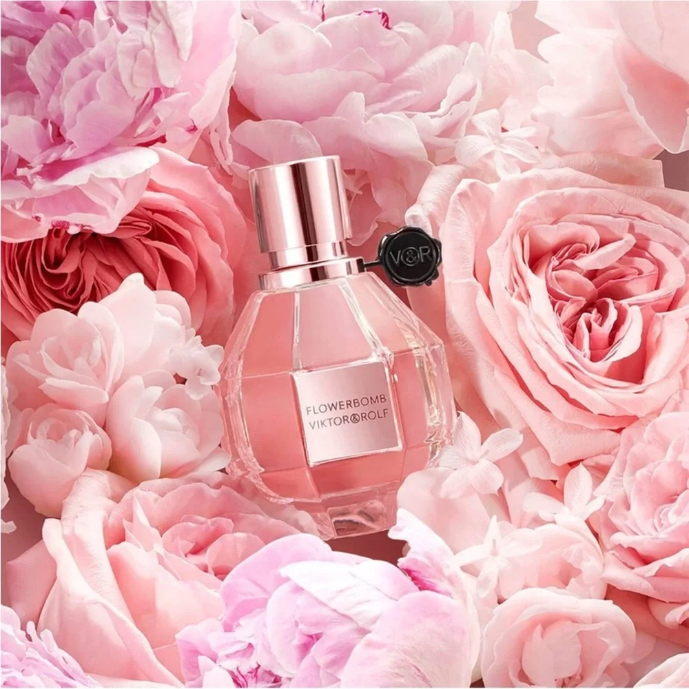 NIB Viktor & Rolf Flowerbomb 0.24 0z. Mini Travel Size.